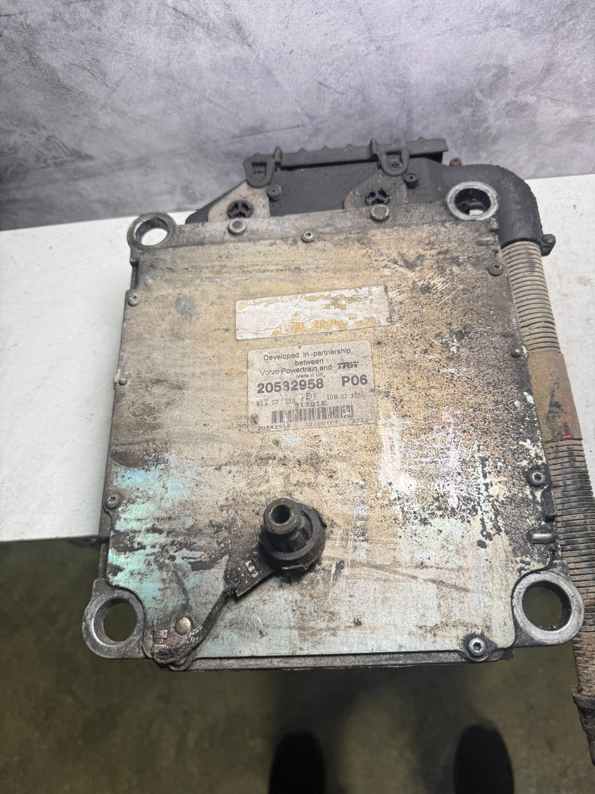 2001 VOLVO VED12D ECM Part Number 20582958 P06 OEM